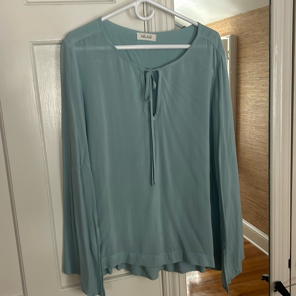 Beautiful Bella Dahl rayon blouse!